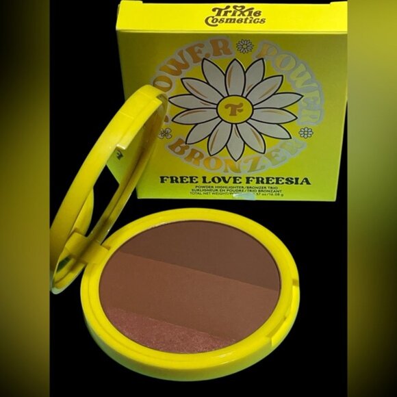 Trixie Flower Power Bronzer shade Free Love Freesia NIB - Picture 2 of 2